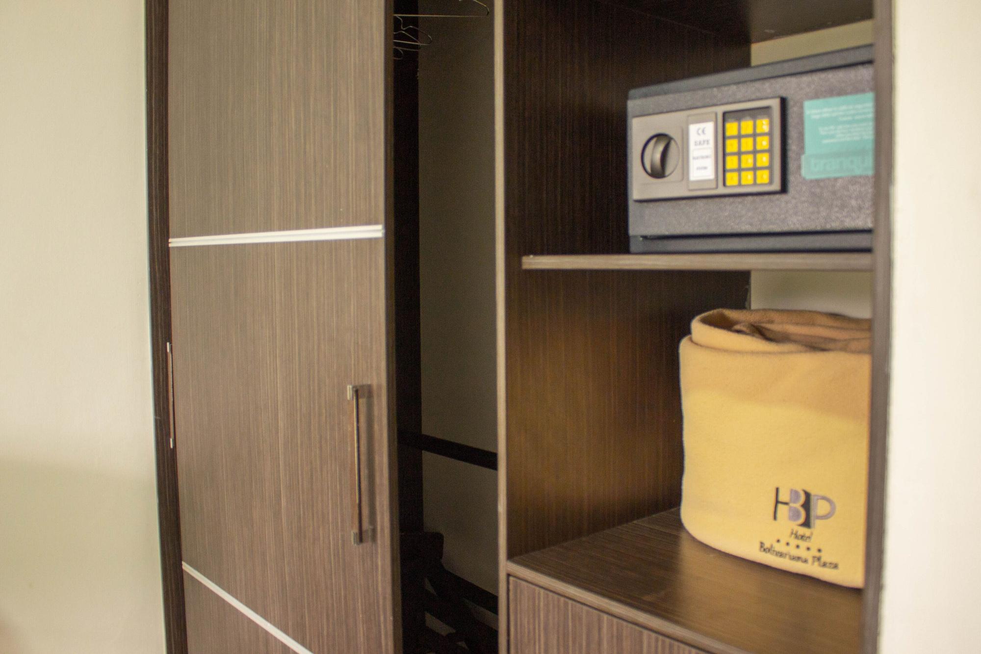 Hotel Bolivariana Plaza Medellin Luaran gambar
